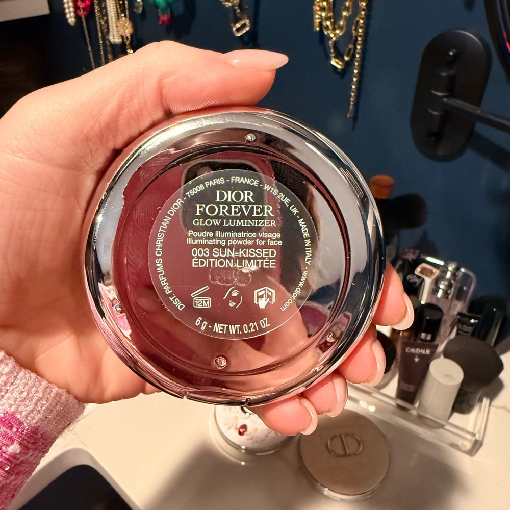Dior Limited Edition Highlighter Compact- Summer 2026 launch - Picture 5 of 5